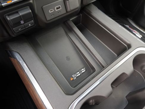 Used 2021 Chevrolet Silverado 1500 High Country w/ Technology Package image 42