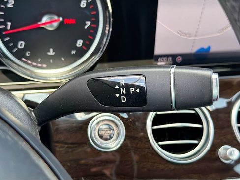 Used 2017 Mercedes-Benz E 300 4MATIC image 22