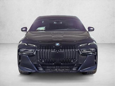 Certified 2023 BMW 740i 740i image 2