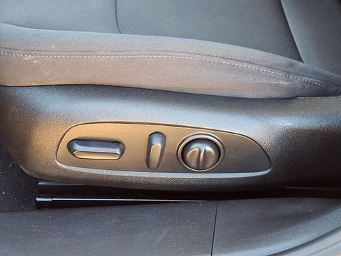 Used 2022 Chevrolet Malibu RS image 21