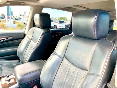 Used 2016 INFINITI QX60 FWD w/ Deluxe Technology Package image 12