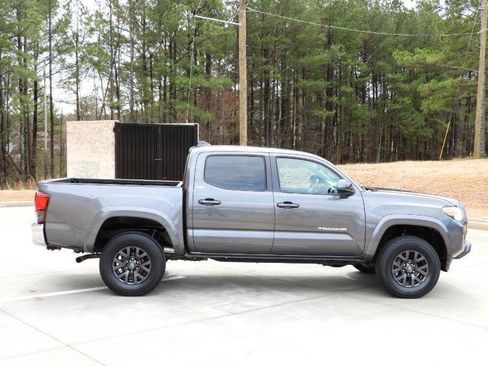 Used 2020 Toyota Tacoma SR5 image 23