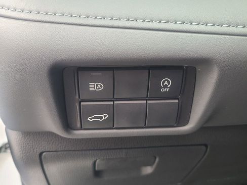 Used 2024 Toyota Highlander XSE image 25