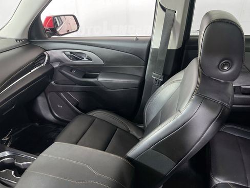 Used 2019 Chevrolet Traverse LT w/ LT Premium Package AWD/4WD image 25
