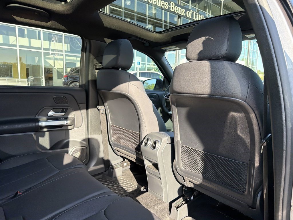 Used 2026 Mercedes-Benz GLB 250 4MATIC image 17