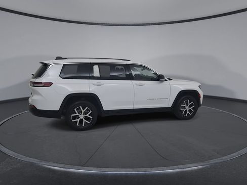 Used 2023 Jeep Grand Cherokee L Limited w/ Trailer Tow Group (B) AWD/4WD image 17