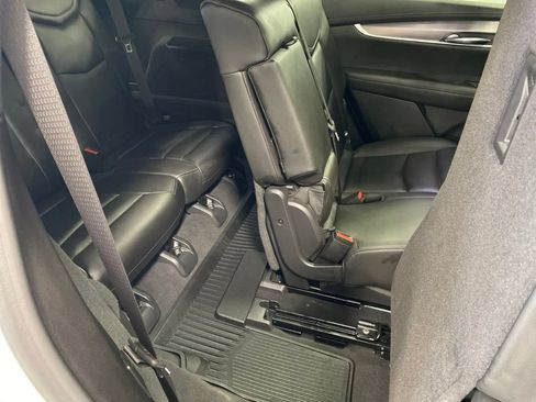 Used 2024 Cadillac XT6 Luxury w/ LPO, Floor Liner Package AWD/4WD image 17