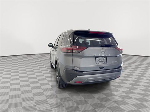 Certified 2022 Nissan Rogue SL w/ SL Premium Package image 9