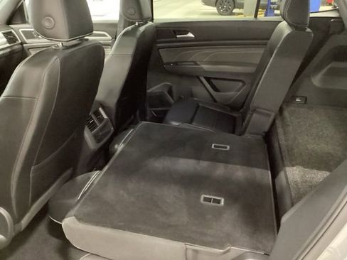 Used 2021 Volkswagen Atlas Cross Sport SEL R-Line AWD/4WD image 14
