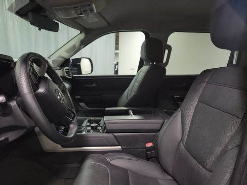 Used 2023 Toyota Tundra Limited AWD/4WD image 12