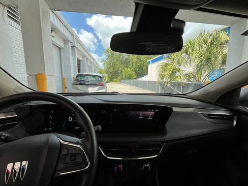 Used 2025 Buick Encore GX Preferred image 33