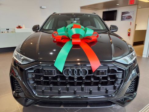 New 2026 Audi Q8 Premium image 2