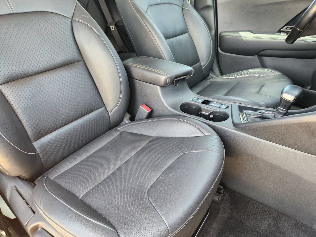 Used 2020 Kia Niro EX Premium FWD image 23