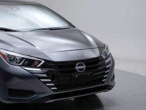 Used 2024 Nissan Versa SV image 10