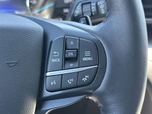 Used 2020 Ford Explorer XLT w/ Equipment Group 202A AWD/4WD image 36