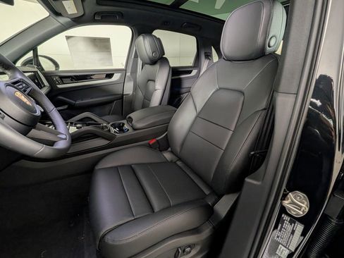 New 2026 Porsche Cayenne image 5