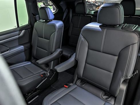 New 2027 GMC Acadia Elevation w/ Black Edition AWD/4WD image 9