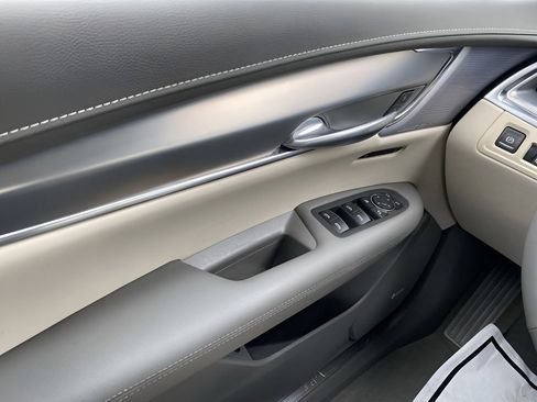 Certified 2025 Cadillac XT5 Premium Luxury AWD/4WD image 24