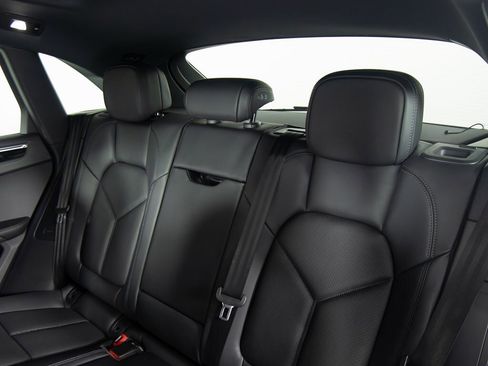 New 2026 Porsche Macan S image 36