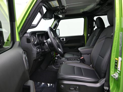 New 2026 Jeep Wrangler Unlimited Sahara AWD/4WD image 13