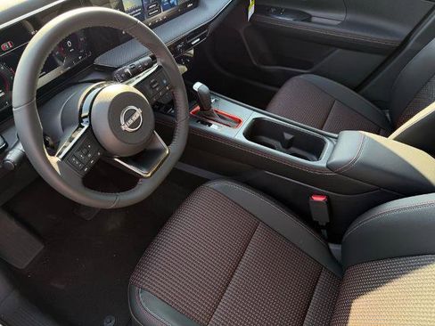 New 2026 Nissan Kicks SR w/ Cold Weather Package image 16