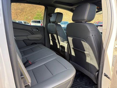 New 2026 Chevrolet Colorado ZR2 w/ Technology Package image 26