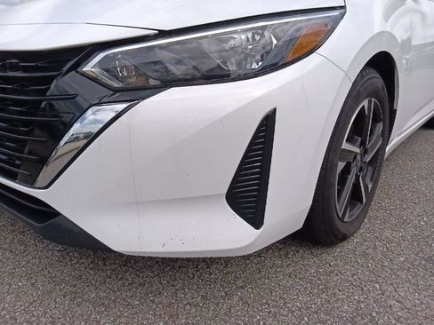 Used 2024 Nissan Sentra SV FWD image 9