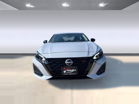 New 2025 Nissan Altima 2.5 SR w/ SR Premium Package image 6