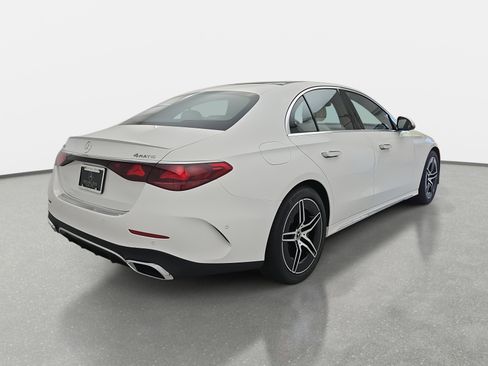 New 2026 Mercedes-Benz E 350 4MATIC Sedan image 5