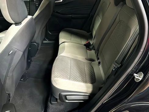 Used 2021 Ford Escape SE w/ Cold Weather Package image 10