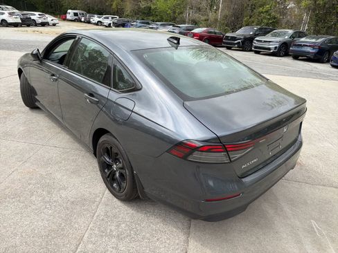 Certified 2025 Honda Accord SE image 8