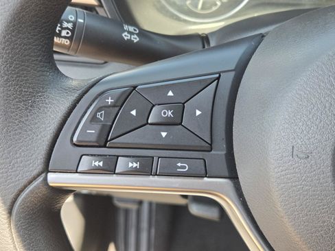 Used 2022 Nissan Altima 2.5 SV FWD image 17