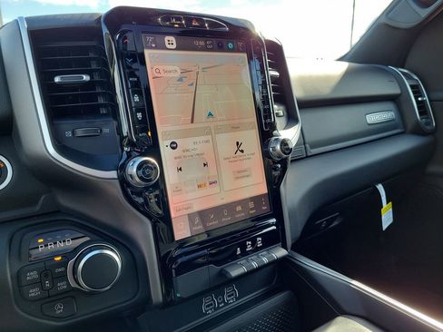 New 2026 RAM 1500 4x4 Crew Cab image 30