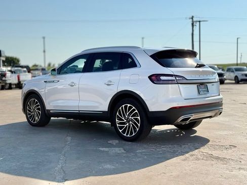 Used 2019 Lincoln Nautilus Reserve w/ Driver Assistance Package FWD image 4