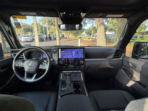 Used 2024 Lexus GX 550 AWD/4WD image 36