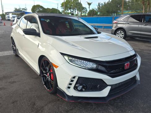 Used 2017 Honda Civic Type R image 9