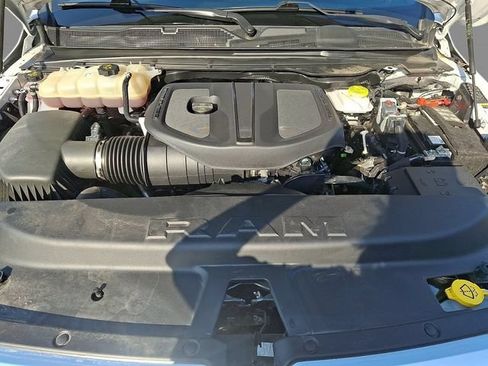 Used 2025 RAM 1500 Big Horn AWD/4WD image 31