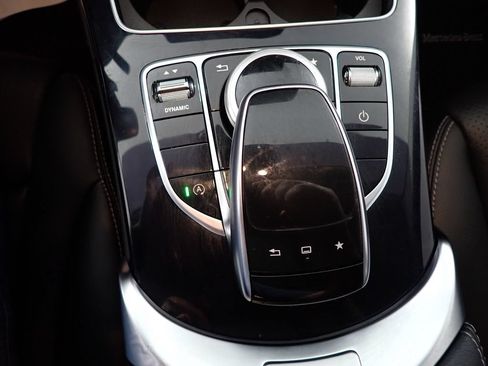Used 2016 Mercedes-Benz C 300 4MATIC Sedan image 7