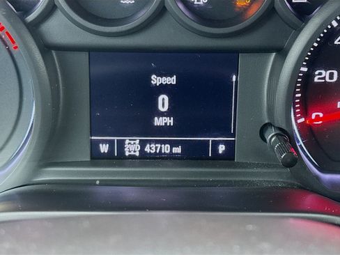 Used 2022 Chevrolet Silverado 1500 Custom image 8