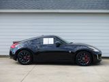 Used 2016 Nissan 370Z Touring image 2