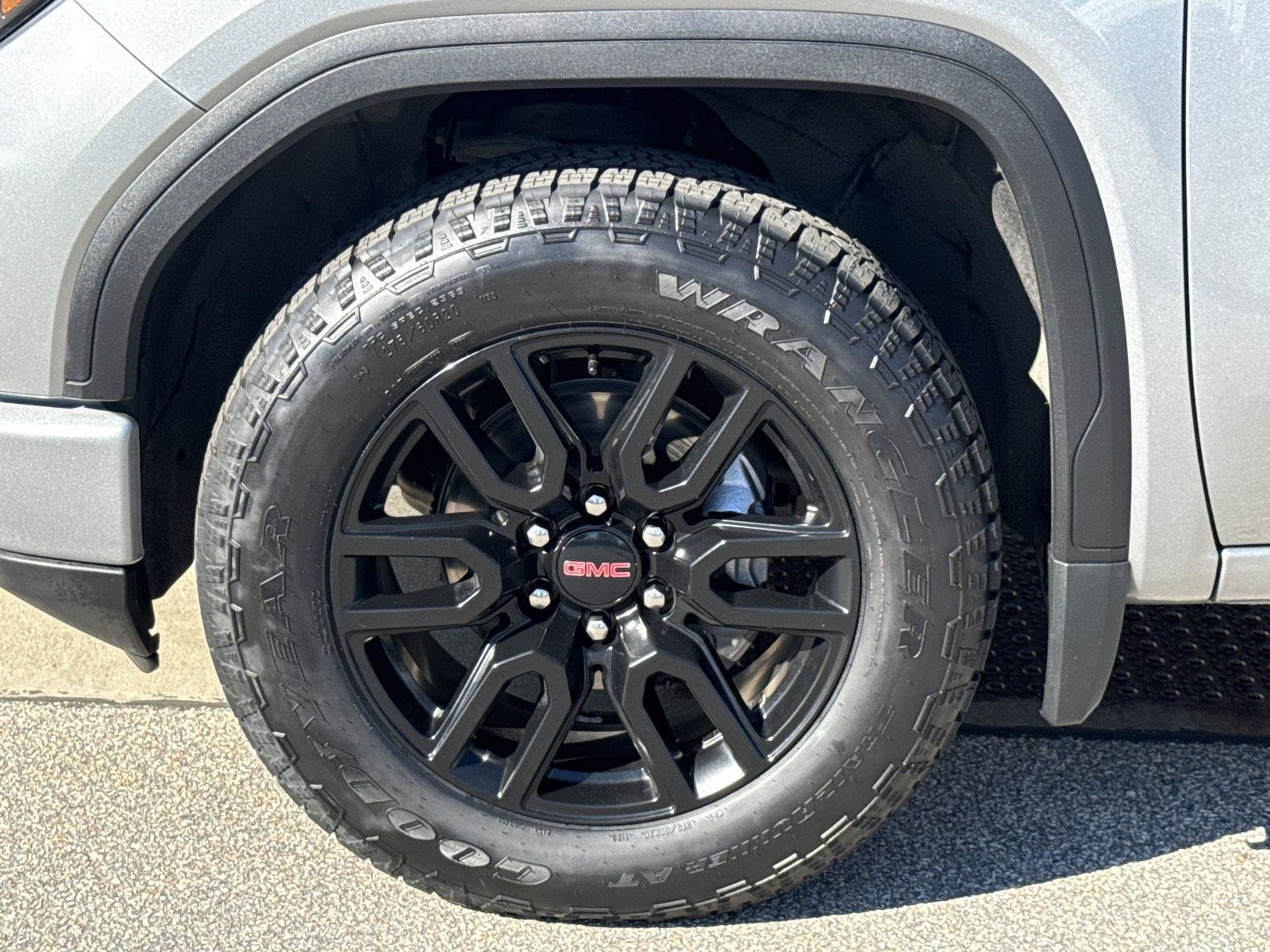 Used 2023 GMC Sierra 1500 Elevation AWD/4WD image 13