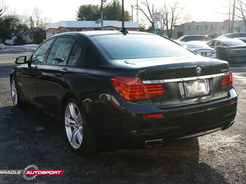 Used 2014 BMW 750Li w/ Executive Package image 5