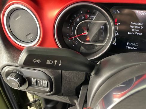Used 2020 Jeep Wrangler Unlimited Rubicon AWD/4WD image 13