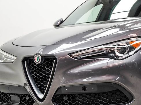 Used 2023 Alfa Romeo Stelvio Ti image 2