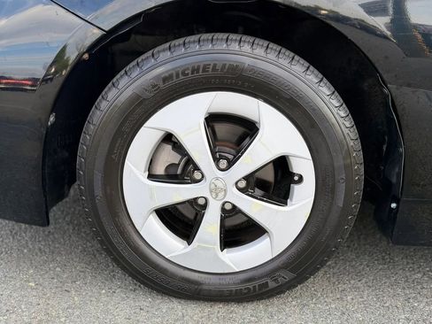 Used 2013 Toyota Prius Three image 8