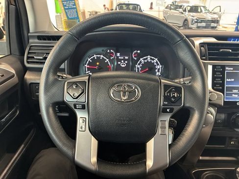 Used 2021 Toyota 4Runner SR5 AWD/4WD image 7