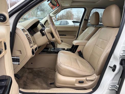 Used 2010 Ford Escape Limited image 9