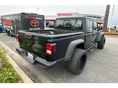 Used 2021 Jeep Gladiator Sport AWD/4WD image 5