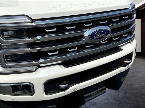 Used 2024 Ford F350 Platinum w/ FX4 Off-Road Package AWD/4WD image 34