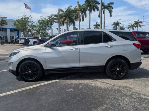Used 2018 Chevrolet Equinox LS FWD image 4